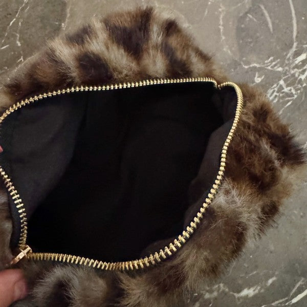 Furly Leopard Cosmetic Case – Stylish and Soft Str interior view showing soft lining and gold zipper, perfect for women’s fashion.