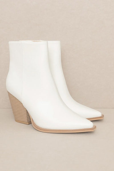 D-SONIA-WESTERN, ANKLE BOOT in stylish white with a modern heel, perfect for women's boutique fashion and trendy ladies clothing.
