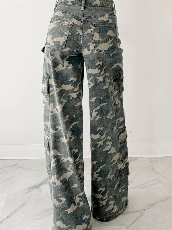 Camo Print Wide Leg Cargo Jeans from women’s boutique, stylish and relaxed fit with durable pockets, perfect for trendy ladies fashion.